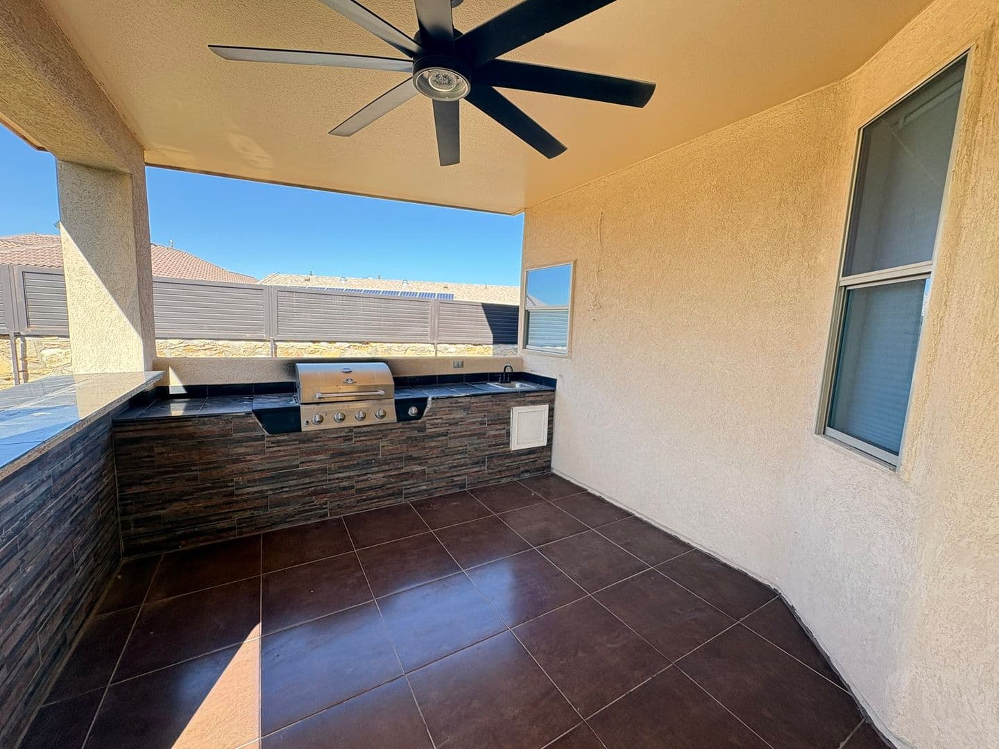 El Paso House: 12220 Branell Ln.