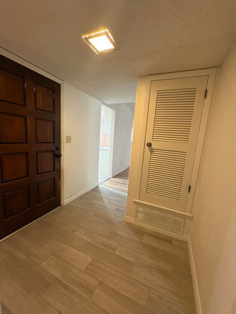 El Paso House: 304 La Sombra Way
