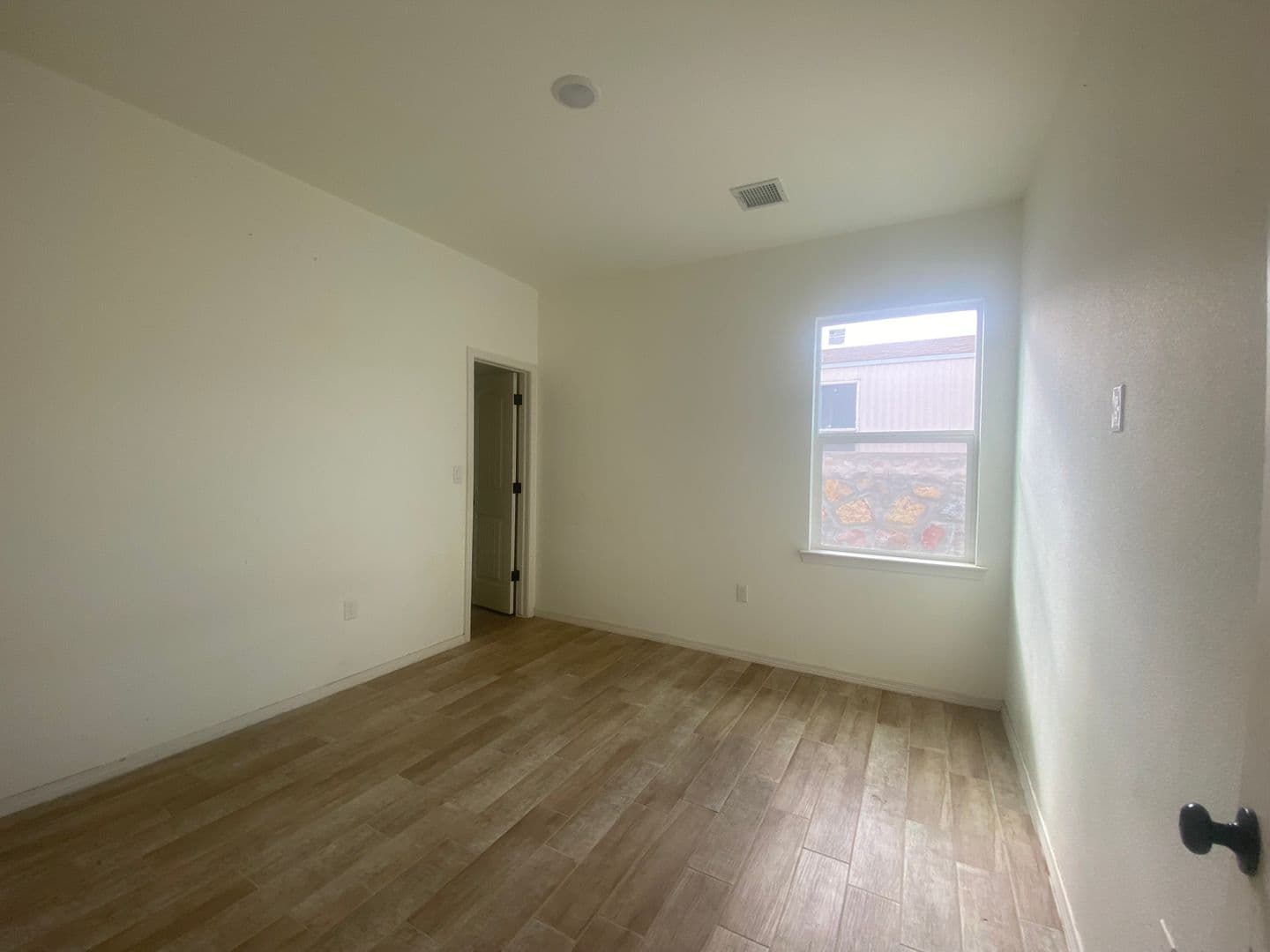 Horizon City House: 14429 Teichelkamp Dr.