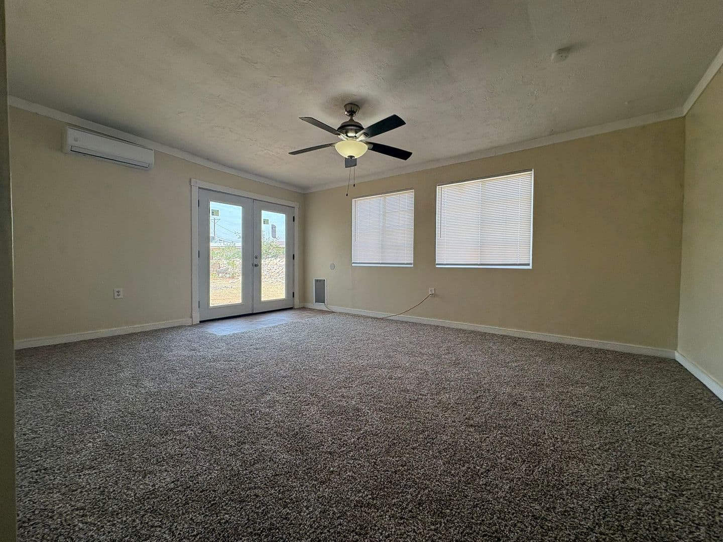 El Paso House: 10309 Shoshone St.