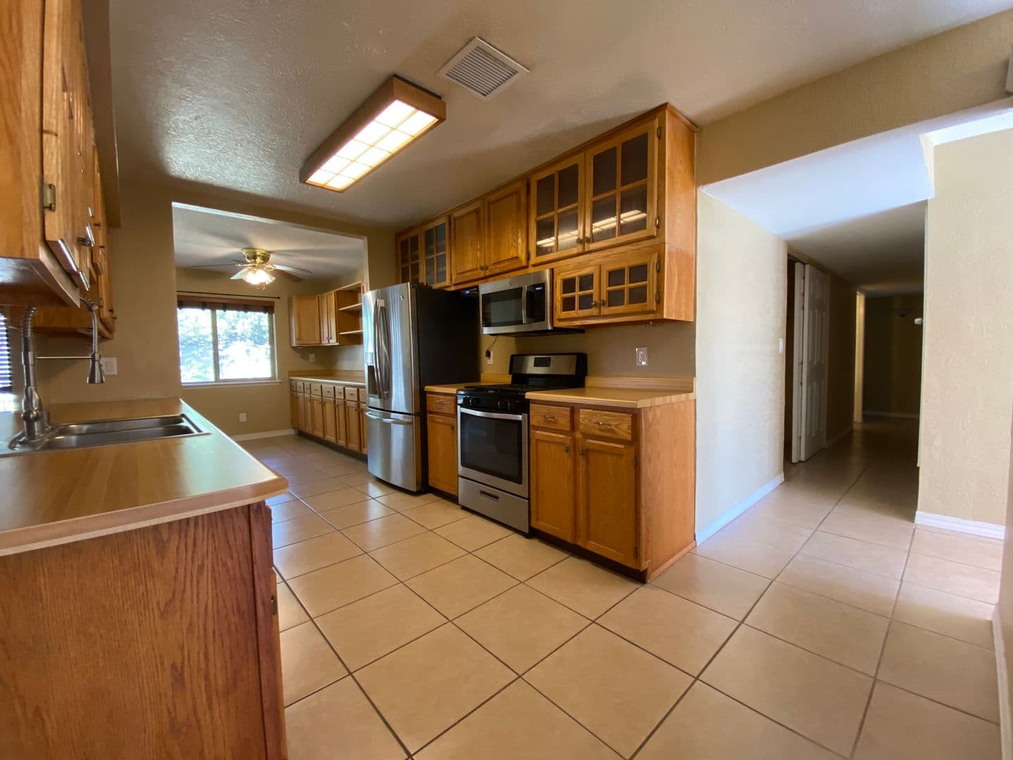 El Paso House: 783 De Leon Dr.