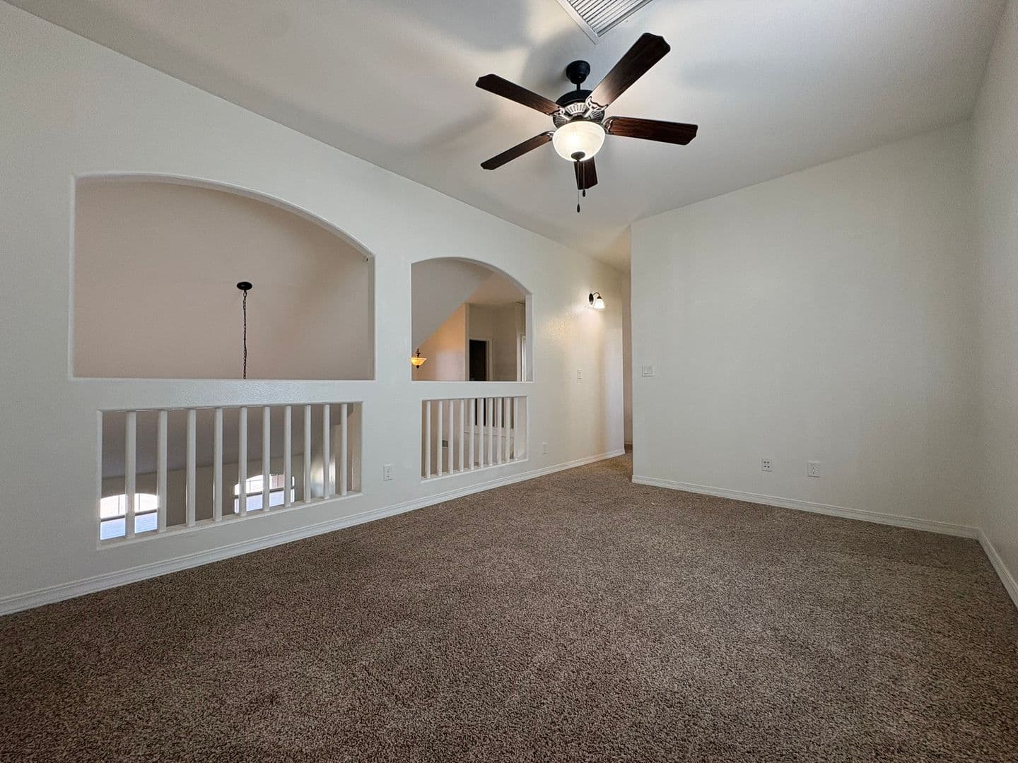 El Paso House: 12220 Branell Ln.