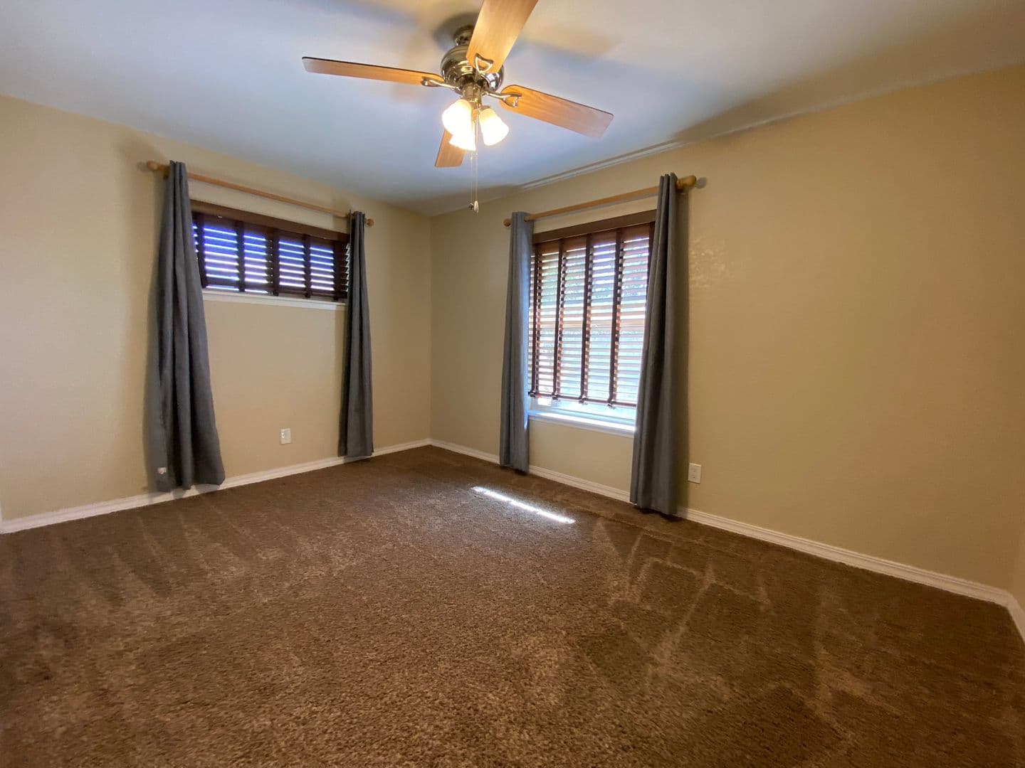 El Paso House: 783 De Leon Dr.