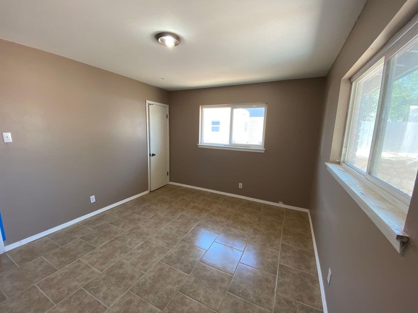 El Paso House: 9608 Stonehaven
