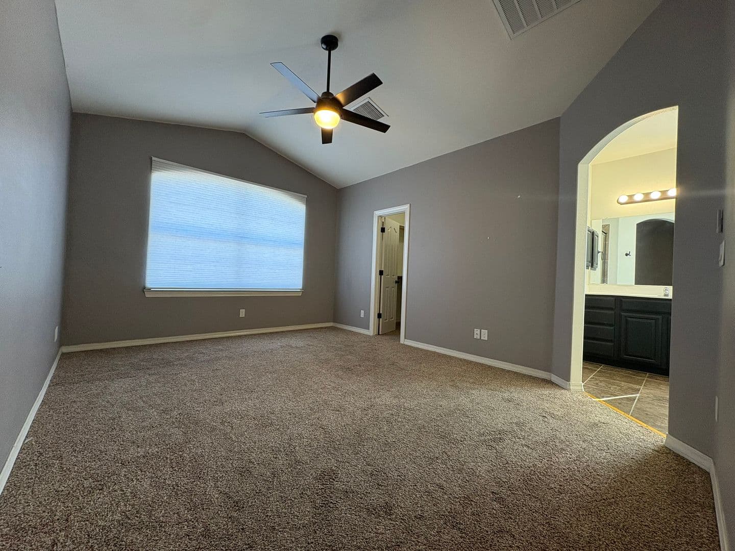 El Paso House: 12220 Branell Ln.