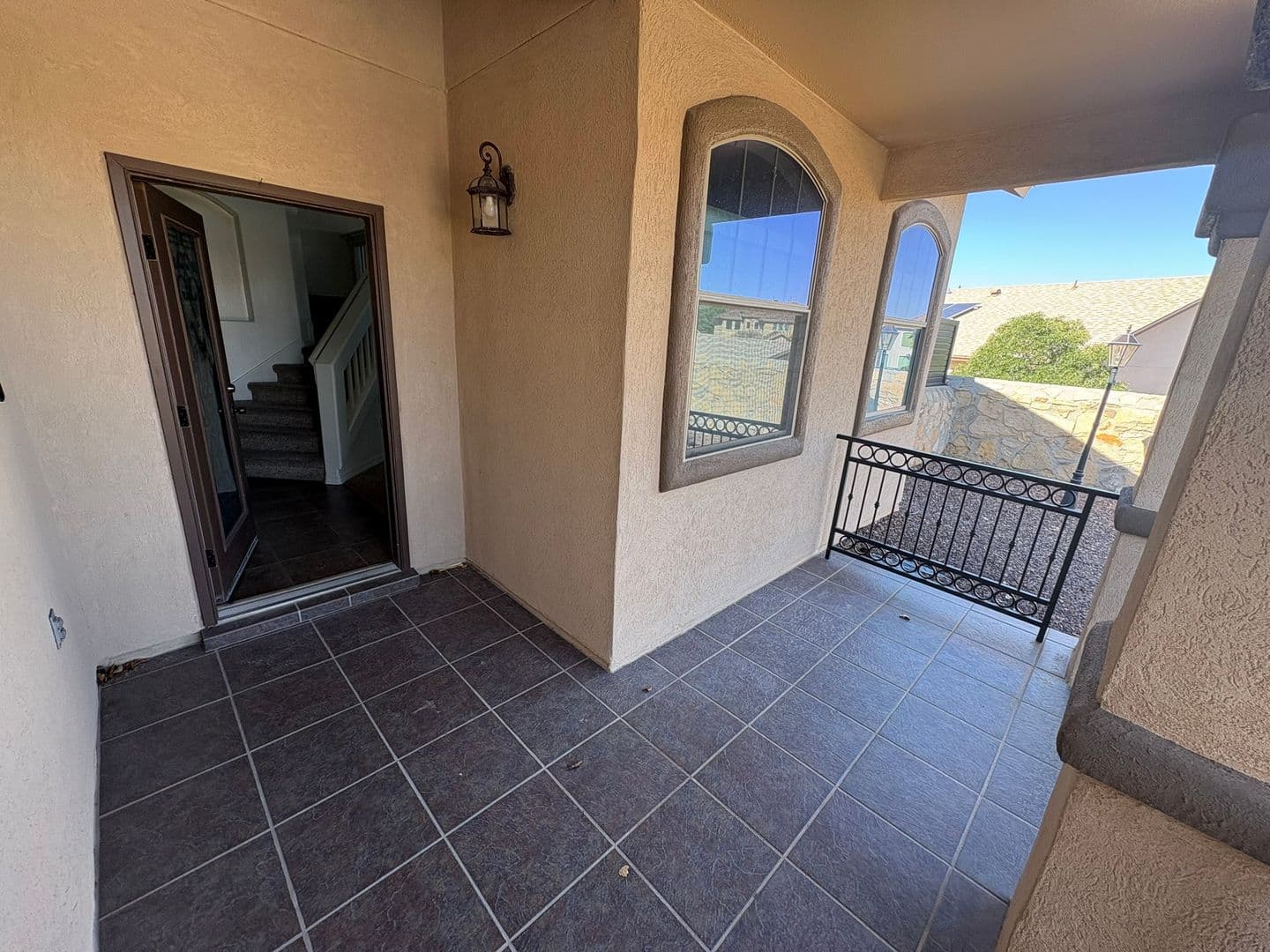 El Paso House: 12220 Branell Ln.