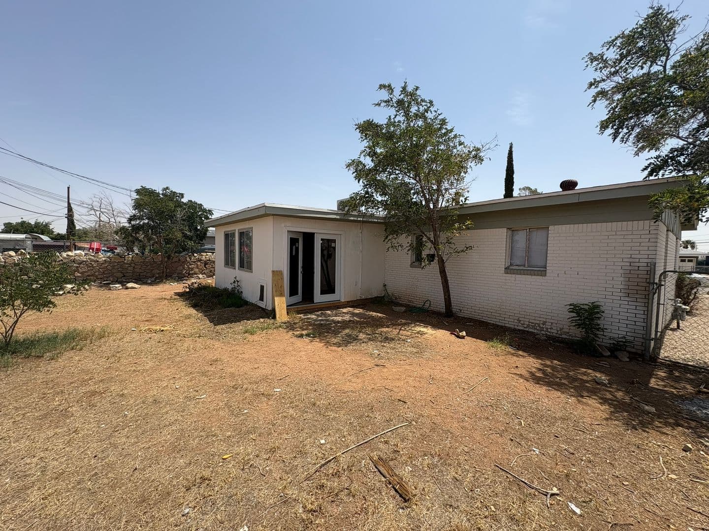 El Paso House: 10309 Shoshone St.