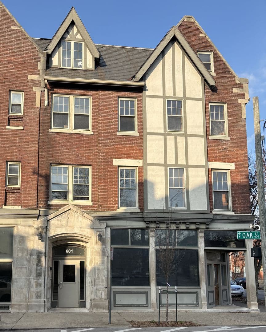 Louisville Apartment: 601 W. Oak St