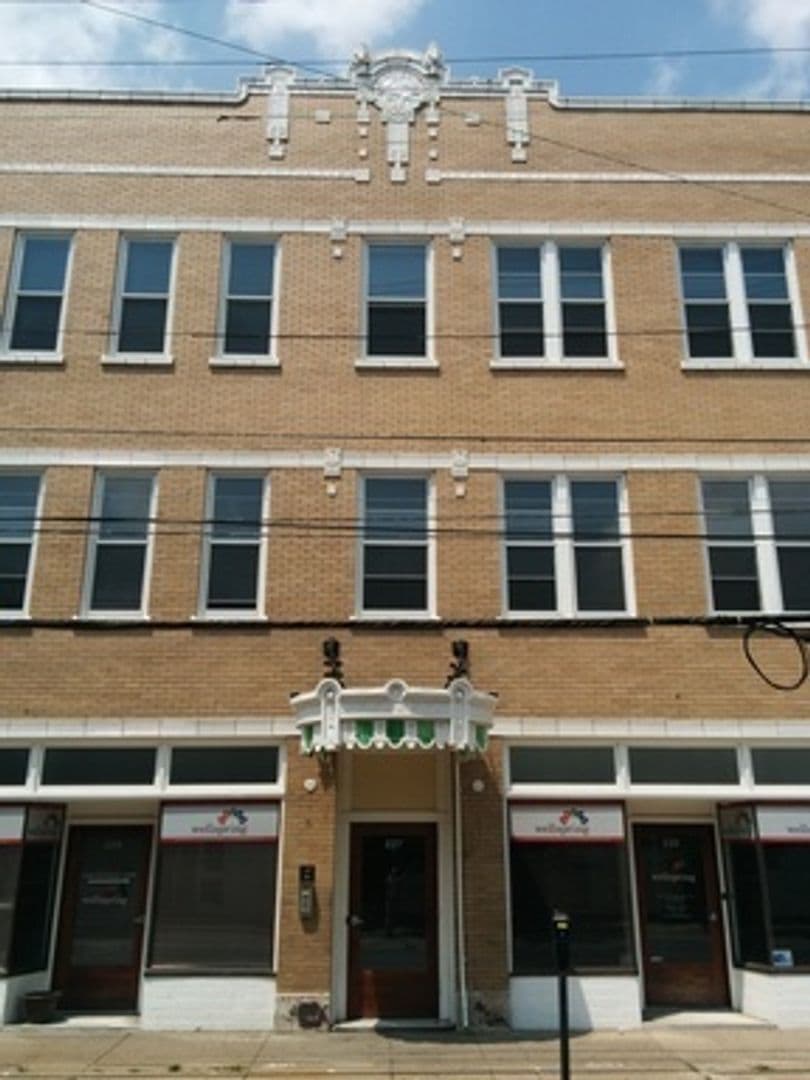 Louisville Apartment: 227 W. Breckinridge St.