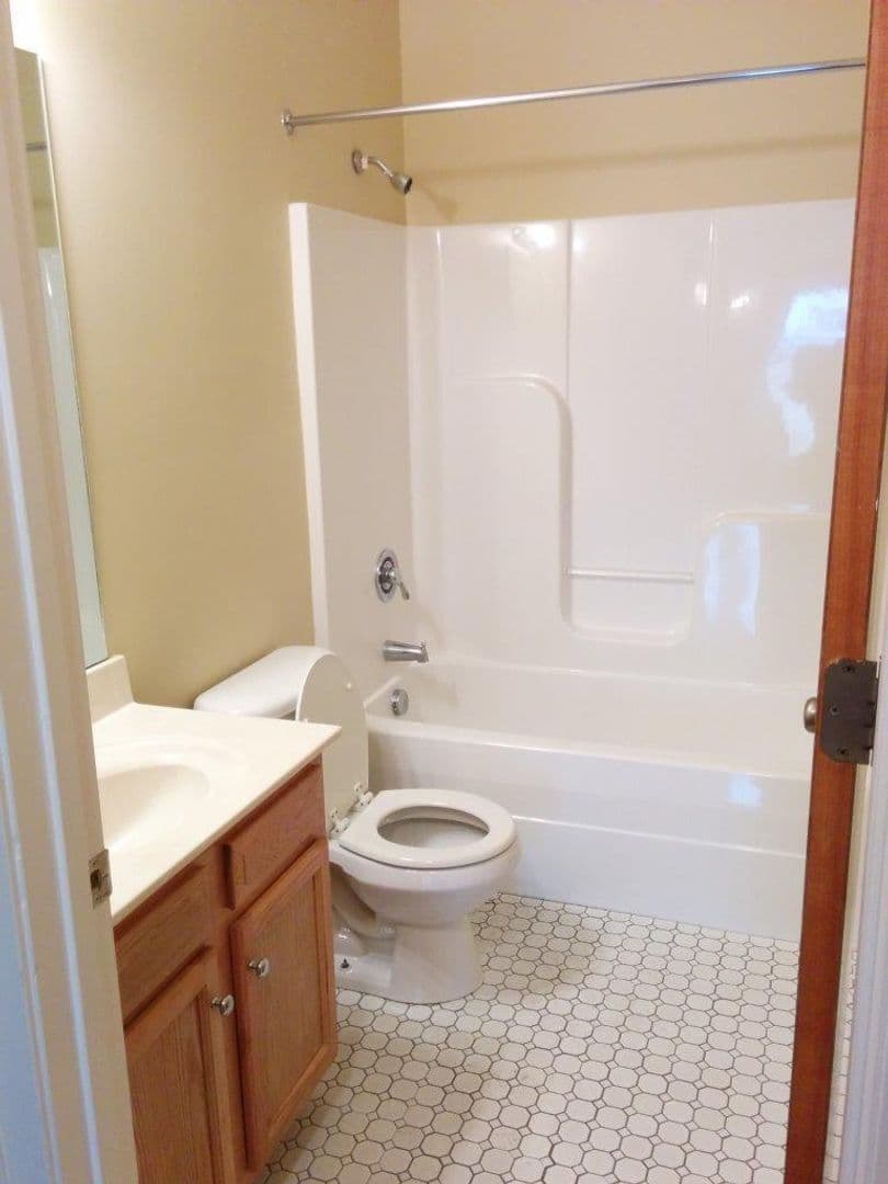Louisville Apartment: 227 W. Breckinridge St.