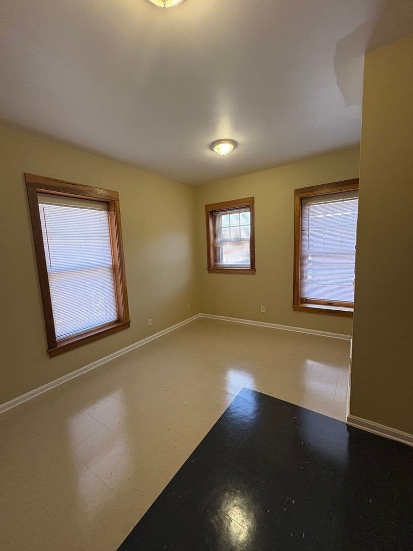 Louisville Apartment: 601 W. Oak St