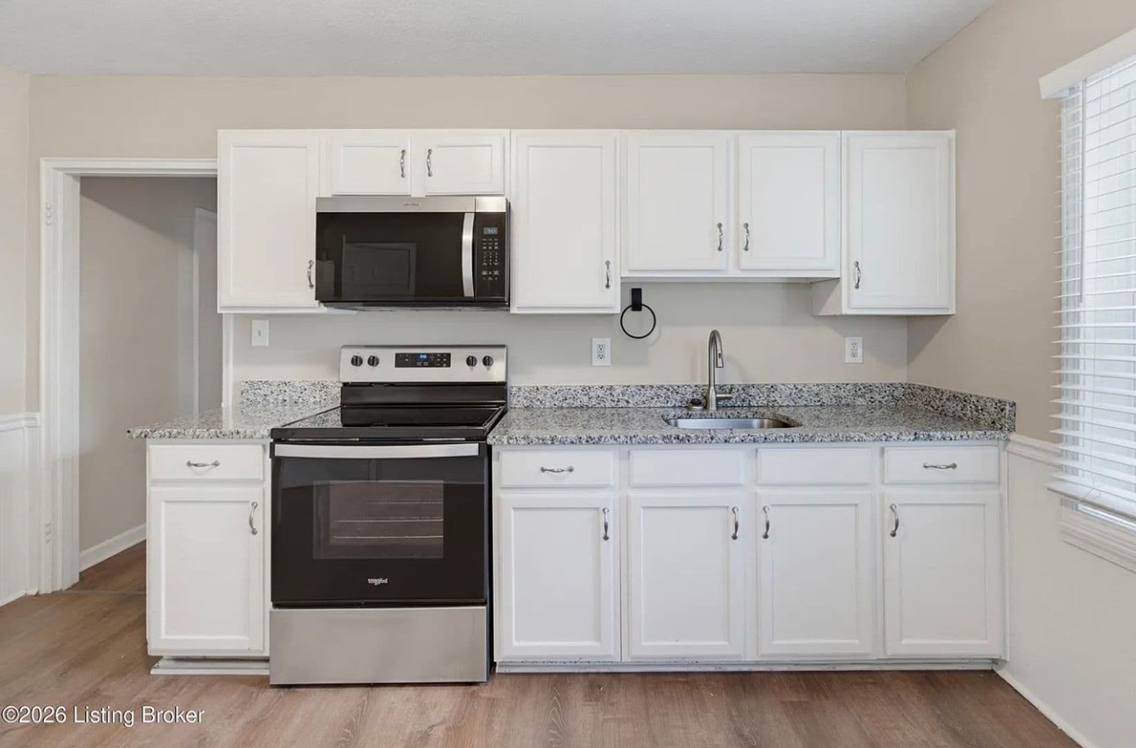 Louisville House: 4015 Valley View Drive