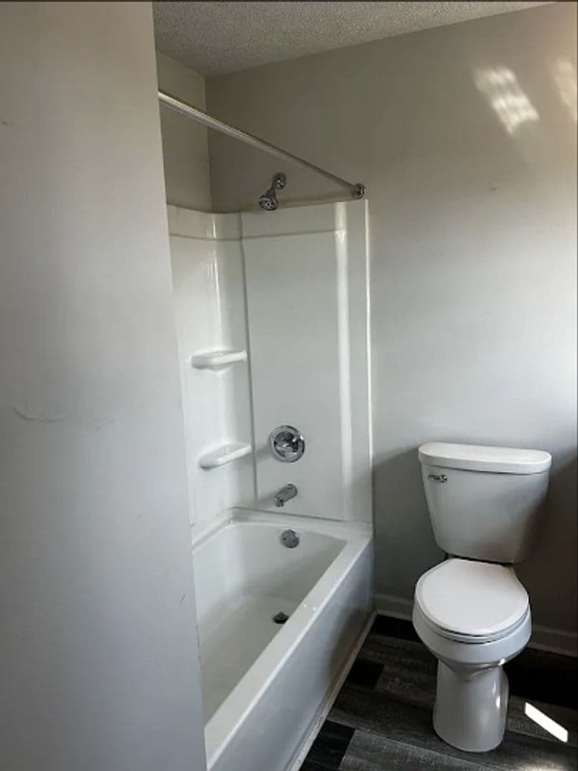 Radcliff Apartment: 388 Elmwood Drive