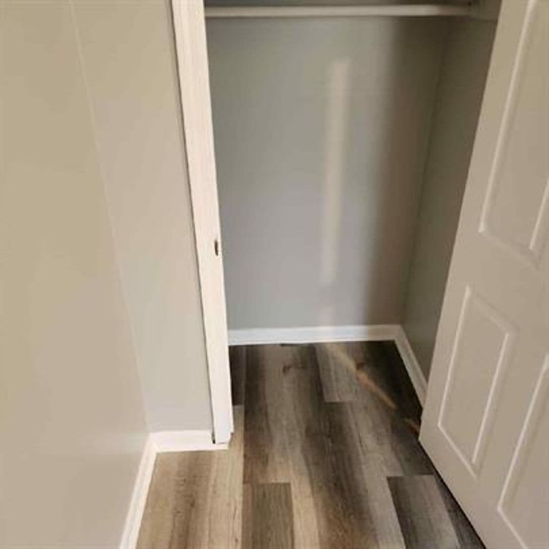 Louisville Apartment: 4900-4903 Saddlebrook Lane
