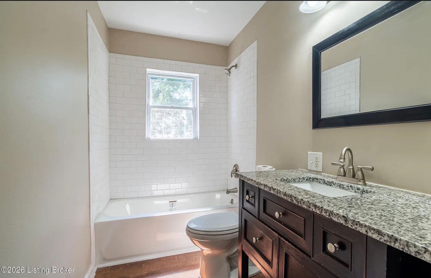 Louisville House: 4015 Valley View Drive