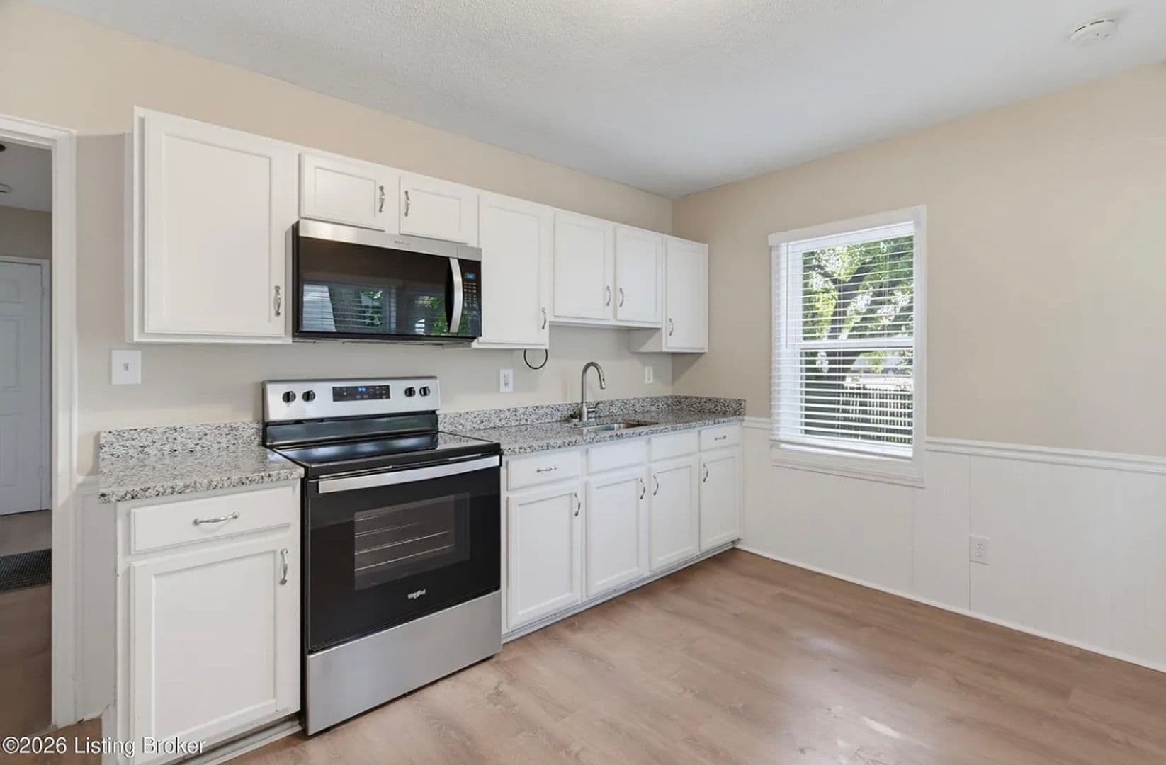 Louisville House: 4015 Valley View Drive