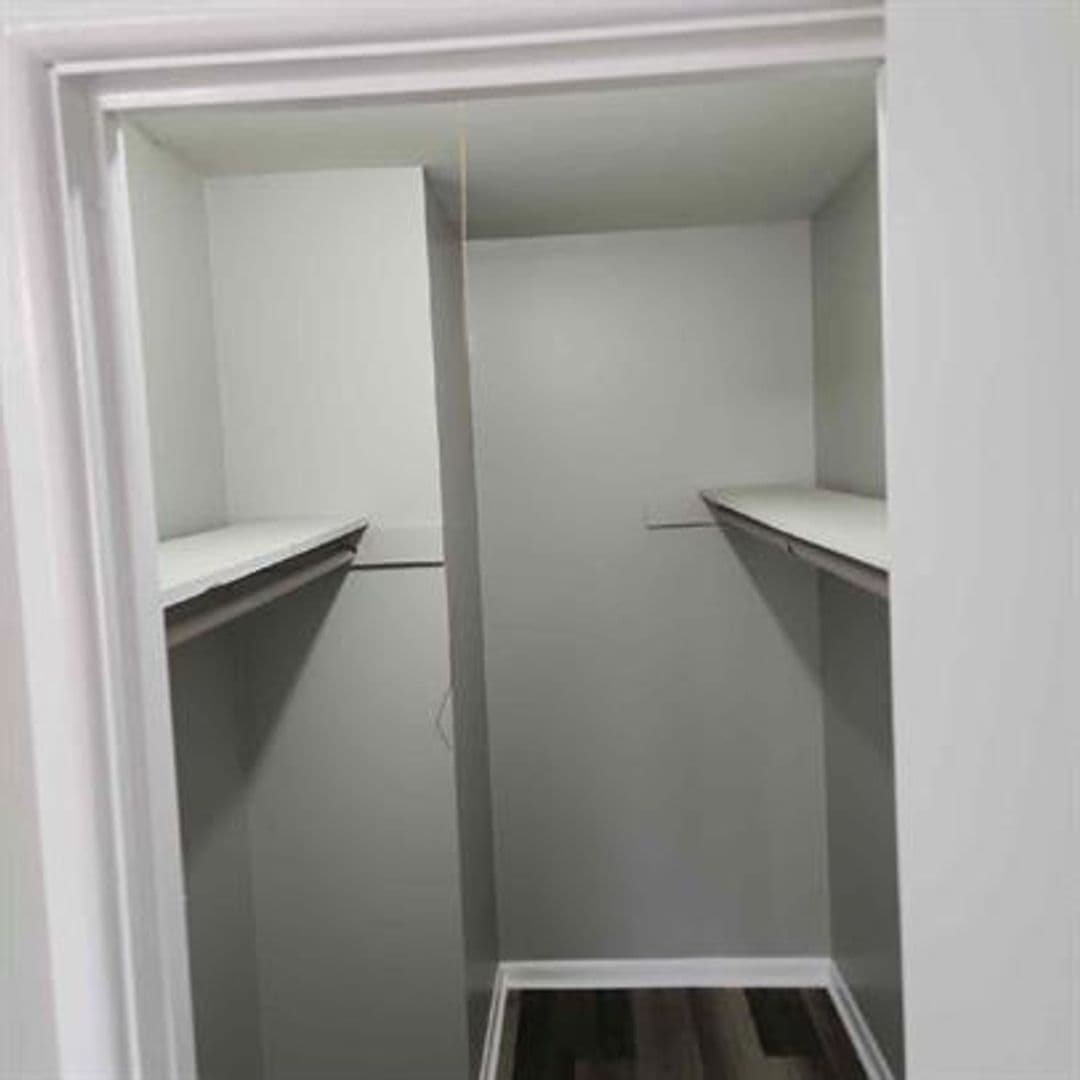 Louisville Apartment: 4900-4903 Saddlebrook Lane