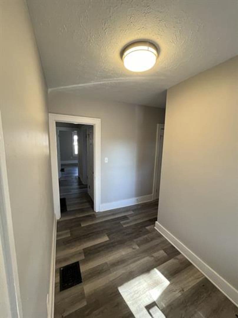 Lousiville House: 4124 Larkwood Avenue