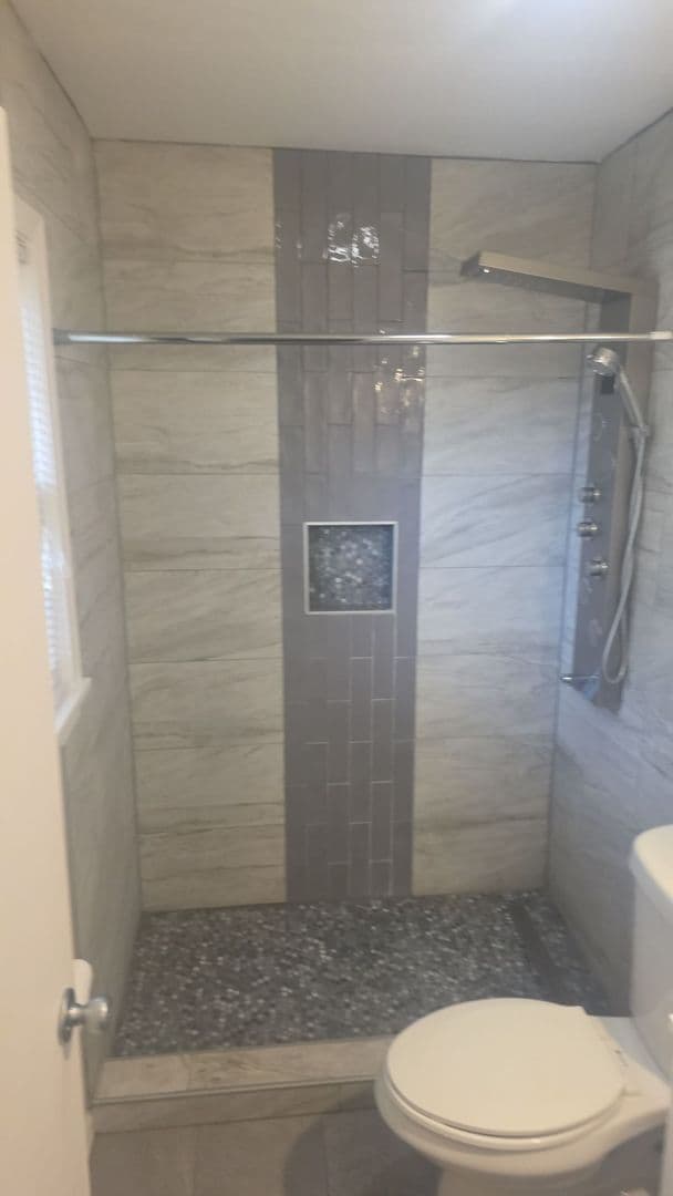 Louisville House: 6805 Creston Drive