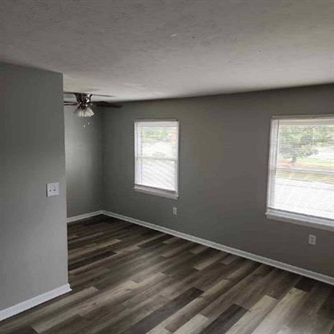 Louisville Apartment: 4900-4903 Saddlebrook Lane