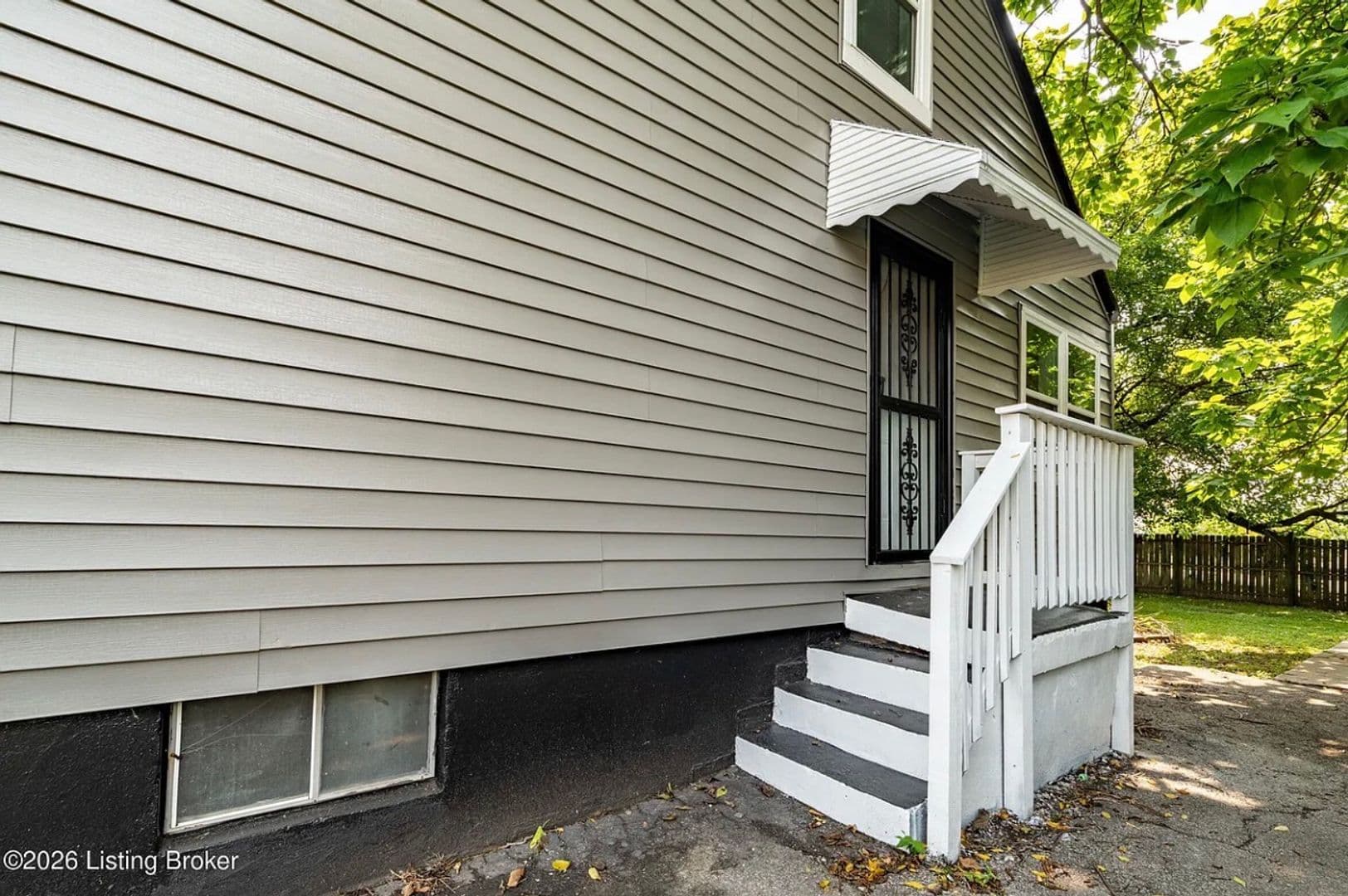 Louisville House: 4015 Valley View Drive