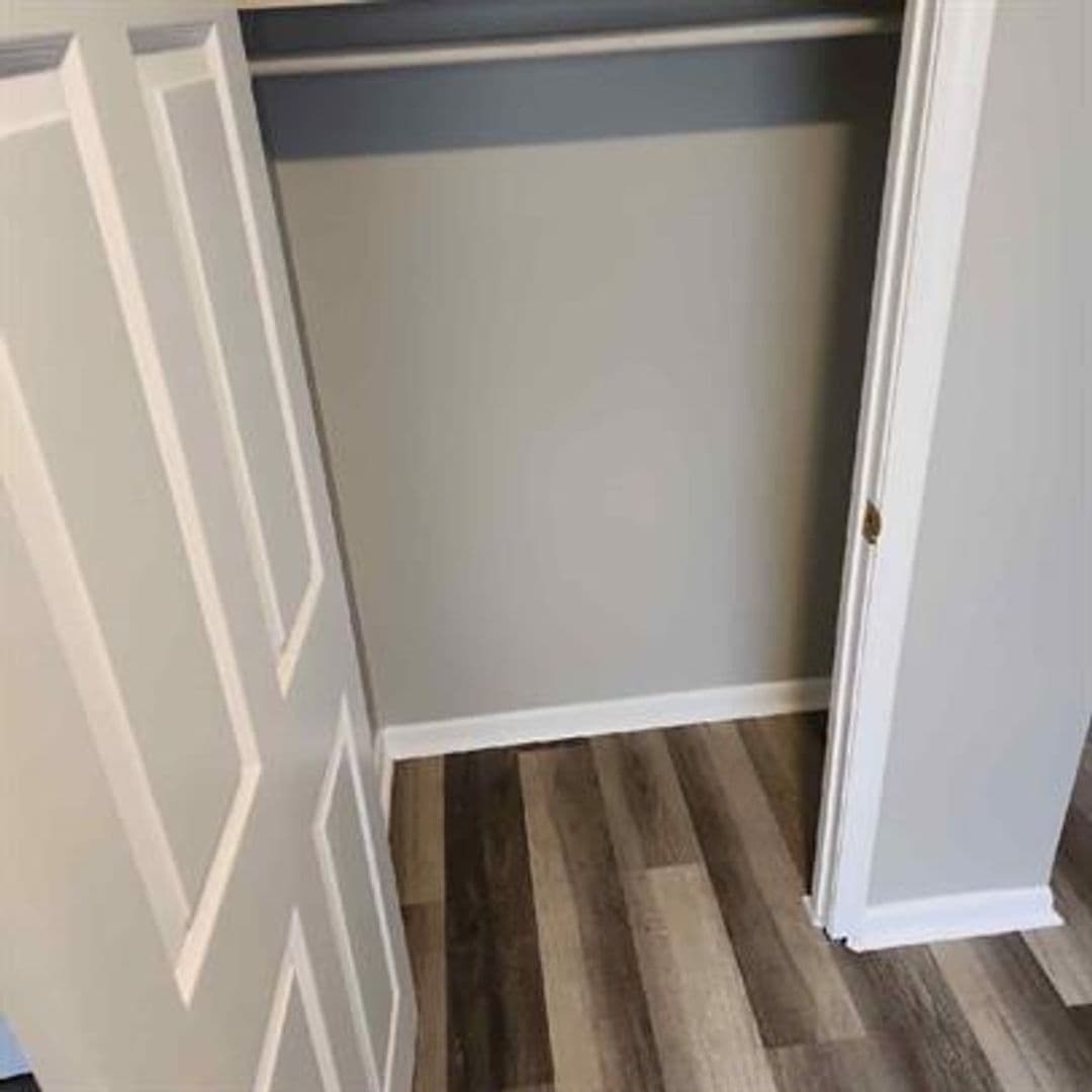 Louisville Apartment: 4900-4903 Saddlebrook Lane