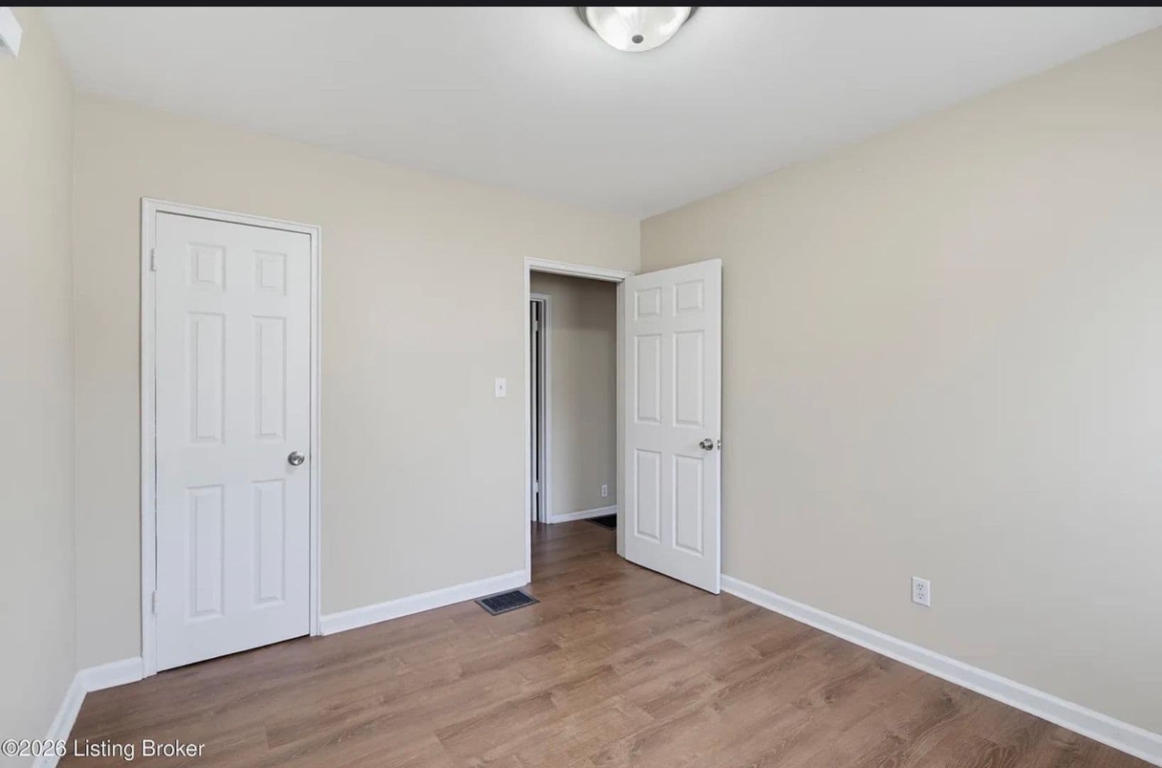 Louisville House: 4015 Valley View Drive