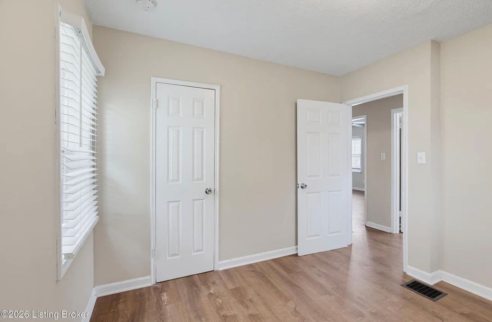 Louisville House: 4015 Valley View Drive