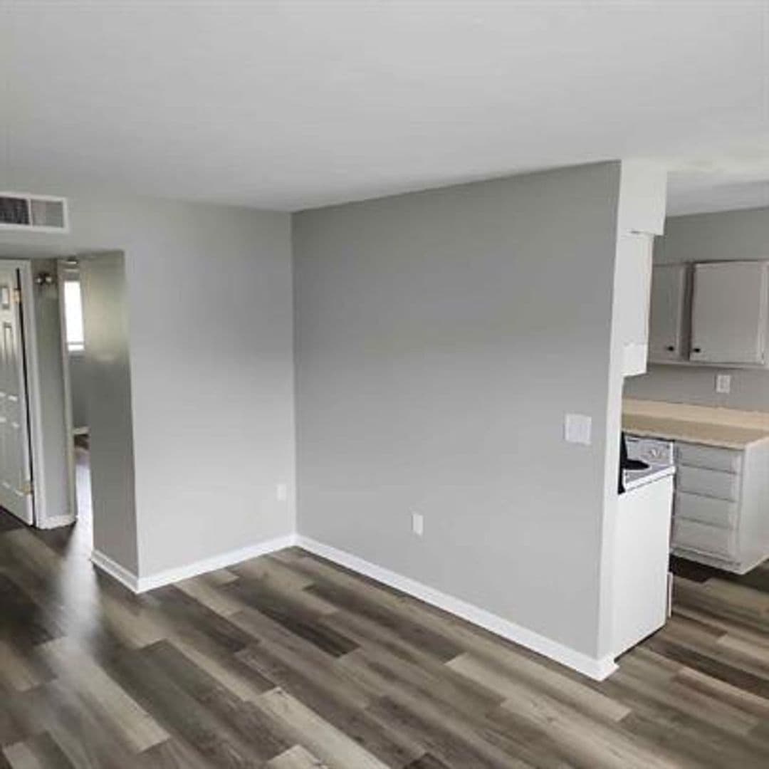Louisville Apartment: 4900-4903 Saddlebrook Lane