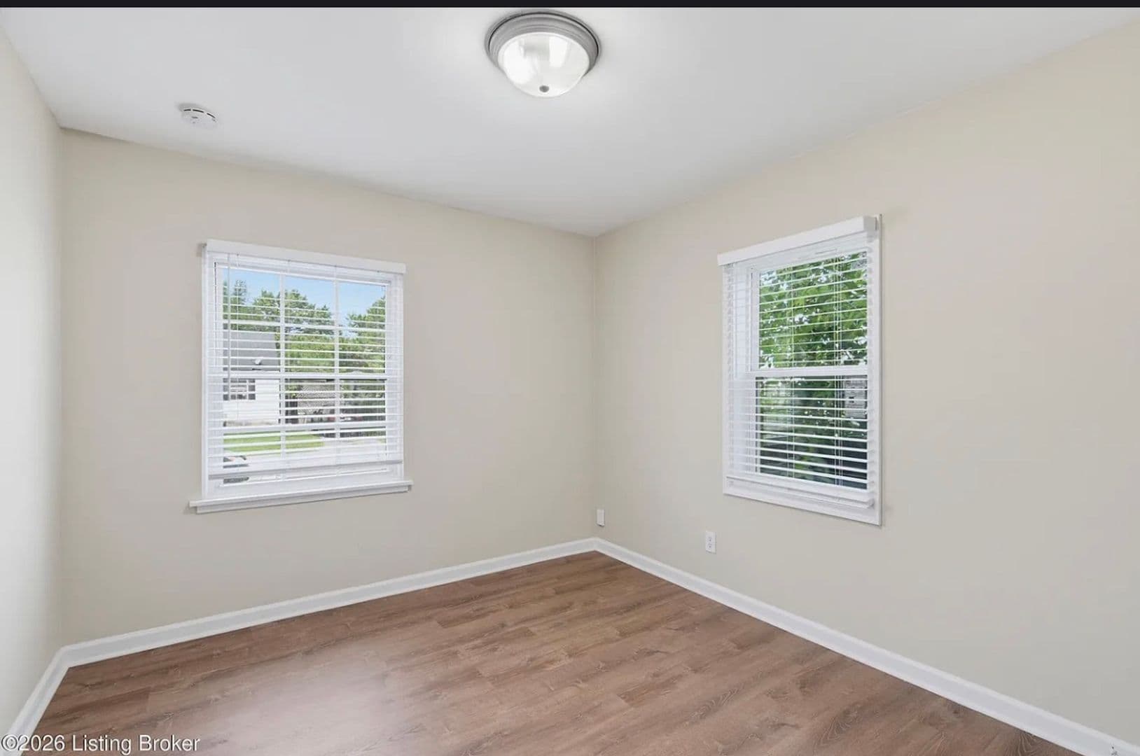 Louisville House: 4015 Valley View Drive