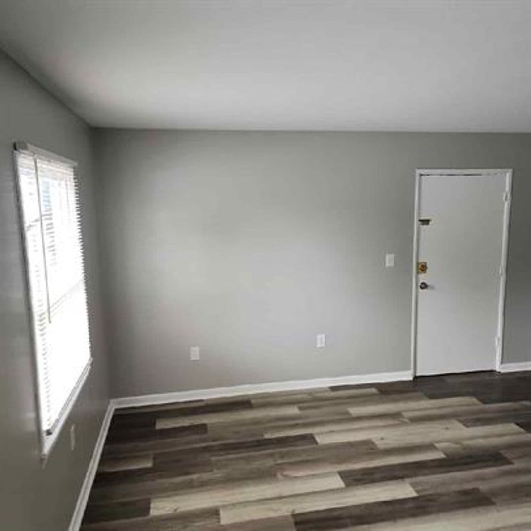 Louisville Apartment: 4900-4903 Saddlebrook Lane