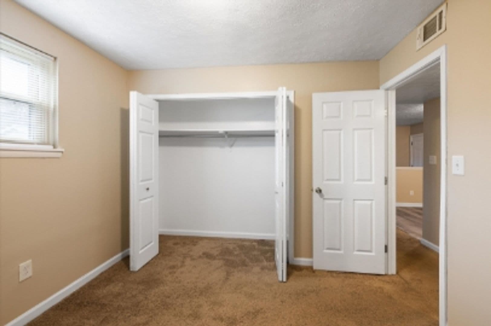 Louisville Apartment: 4115 Glen Hill Manor Drive