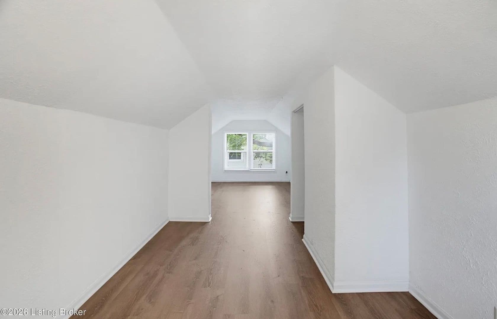 Louisville House: 4015 Valley View Drive