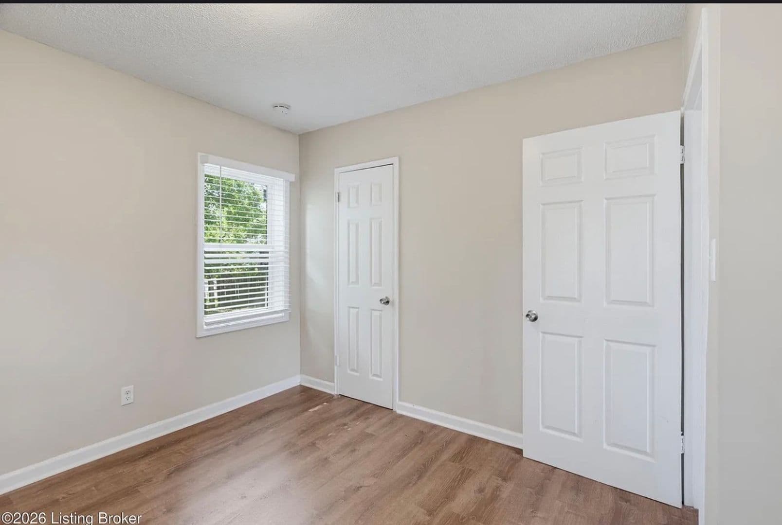 Louisville House: 4015 Valley View Drive