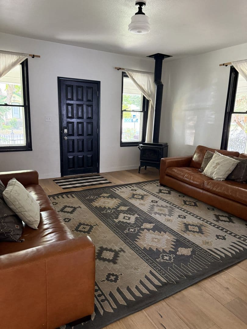 Coeur d' Alene House: 420 E. Montana Ave.