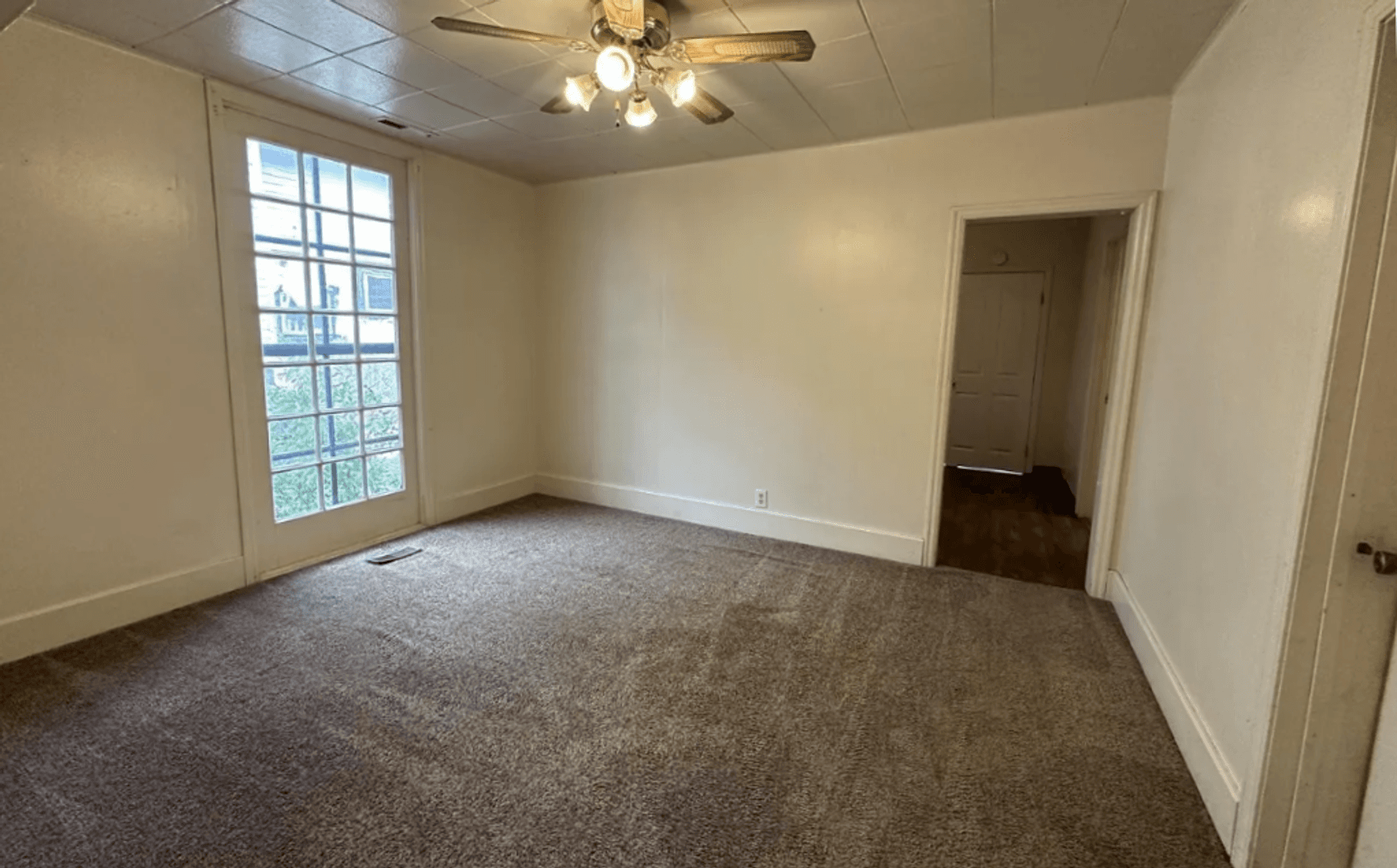 Coeur d' Alene House: 1104 E Lakeside Ave