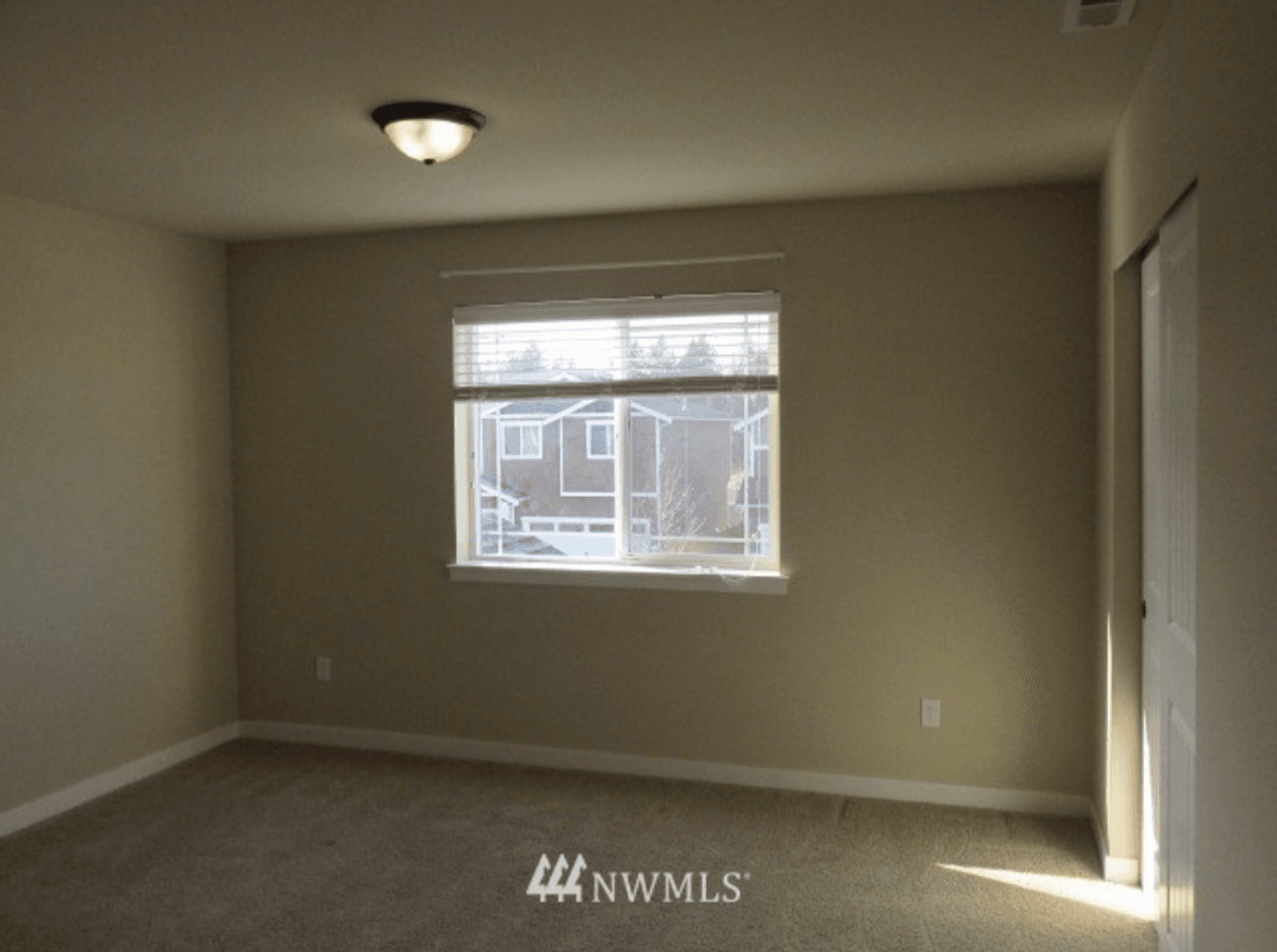 Spanaway House: 20305 40th Ave E