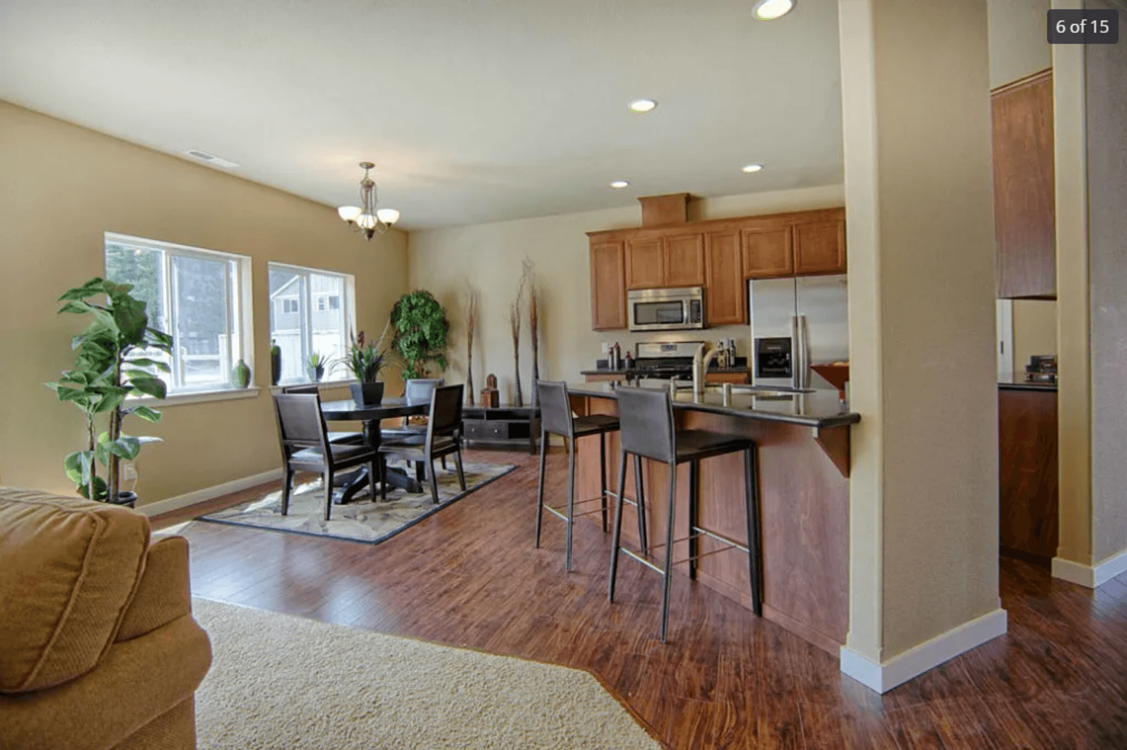 Spanaway House: 20305 40th Ave E