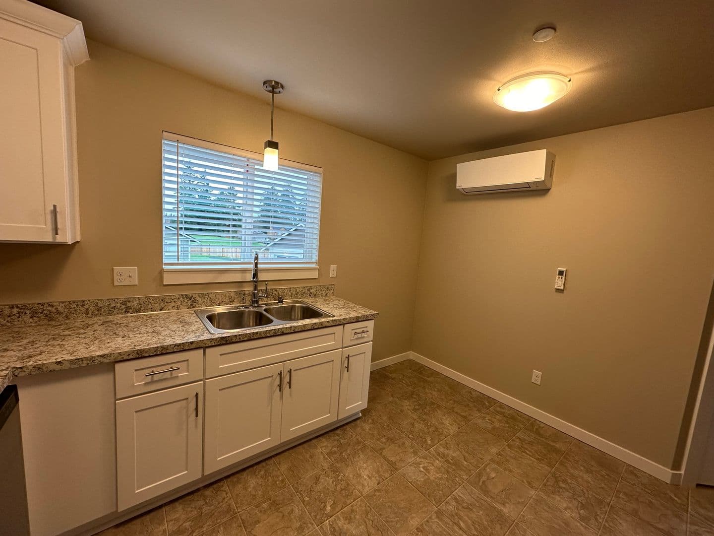 Puyallup Apartment: Various Addresses