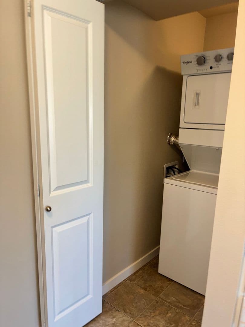 Puyallup Apartment: Various Addresses