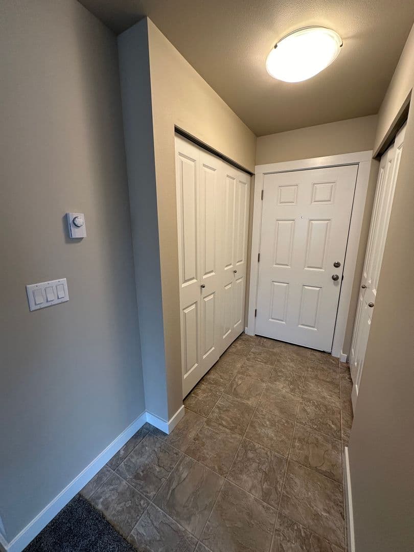 Puyallup Apartment: Various Addresses