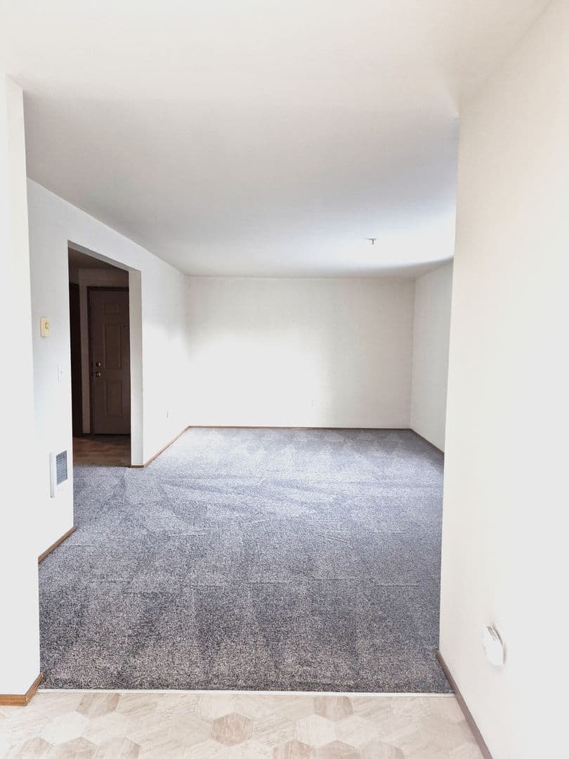 Bonney Lake Apartment: 9006 Main St E