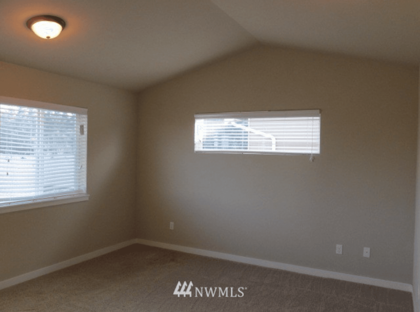 Spanaway House: 20305 40th Ave E