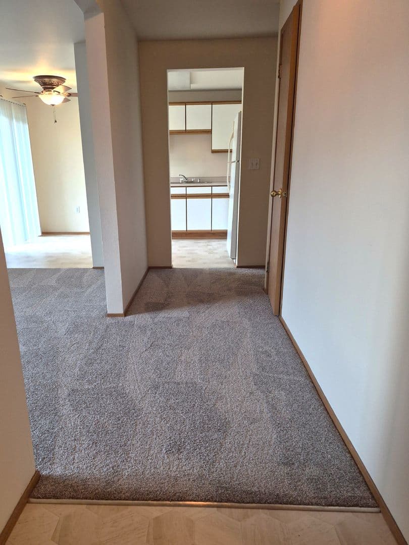 Bonney Lake Apartment: 9006 Main St E