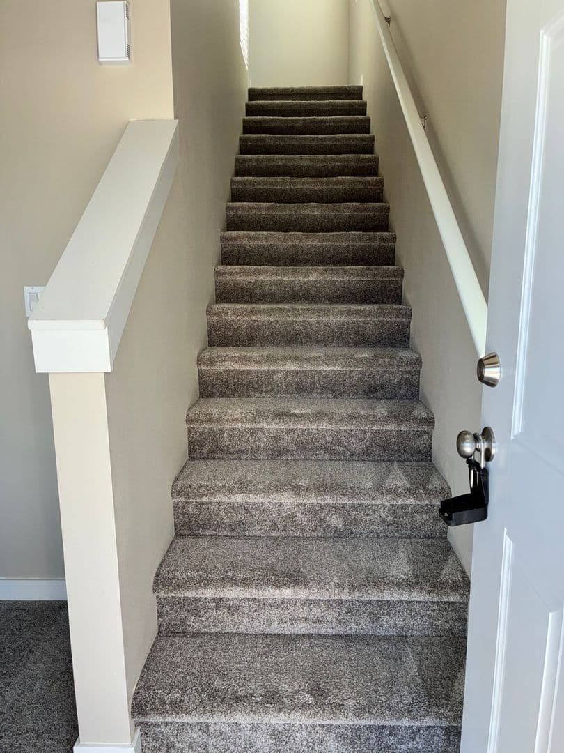 Puyallup Apartment: Various Addresses