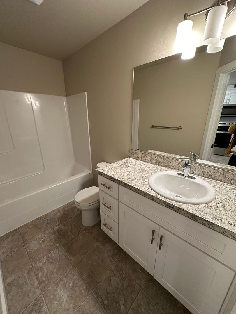 Puyallup Apartment: Various Addresses
