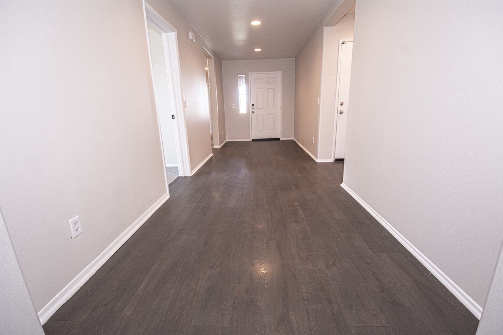 San Jacinto House: 1717 Ranch View Lane
