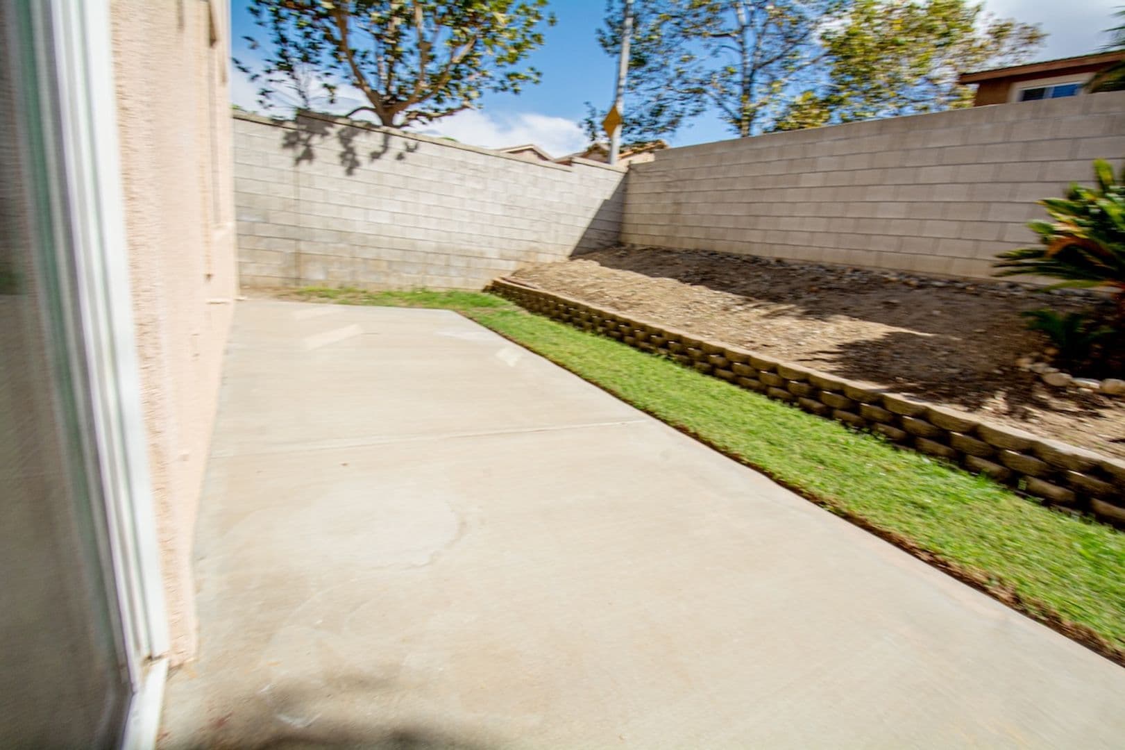 Fontana House: 7237 Oak Tree Place