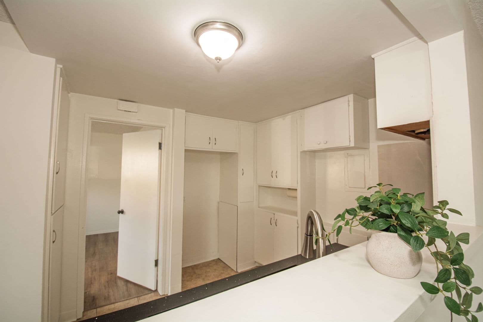 Pomona Condo: 1652 E Kingsley Avenue