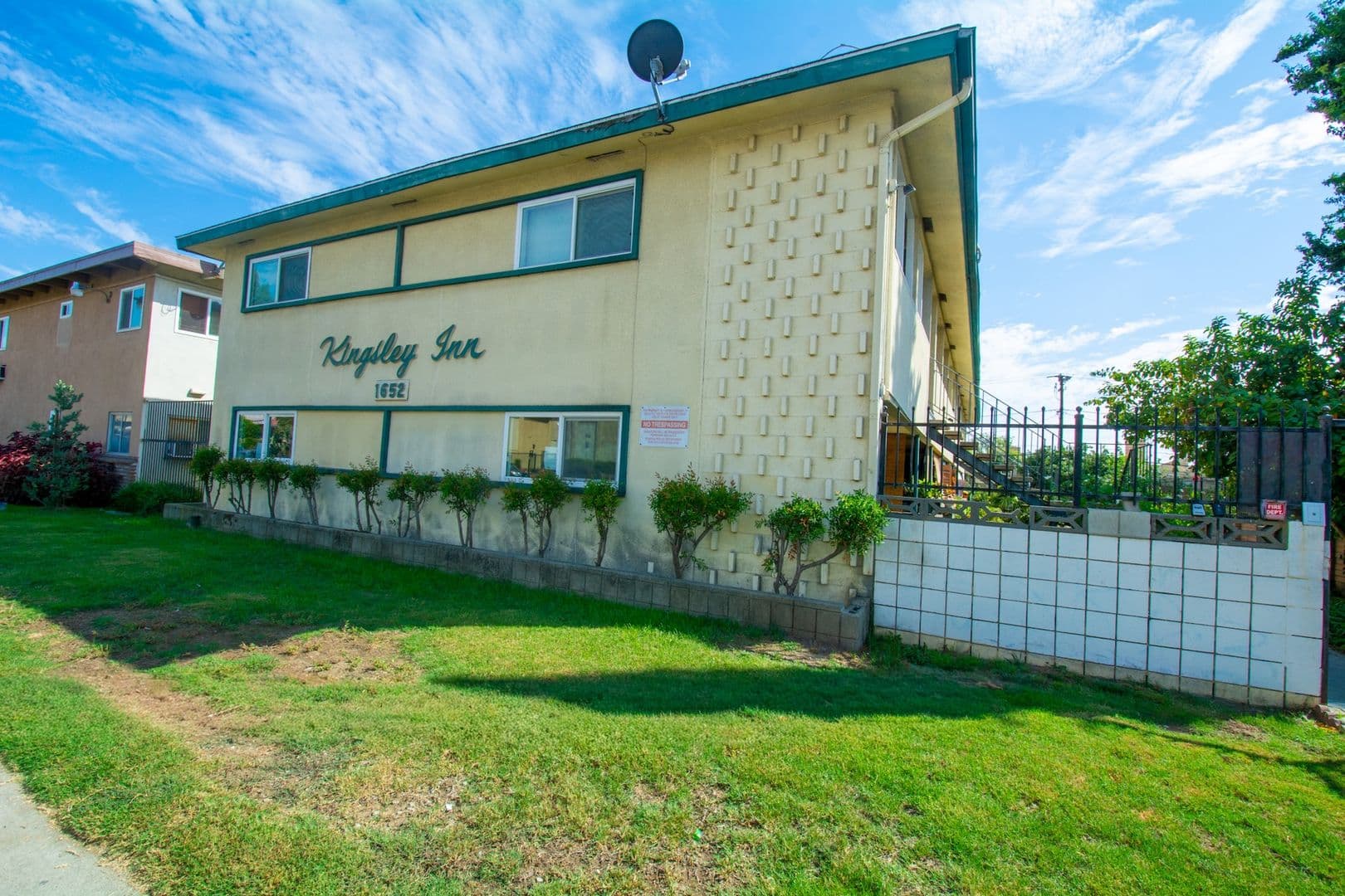 Pomona Condo: 1652 E Kingsley Avenue